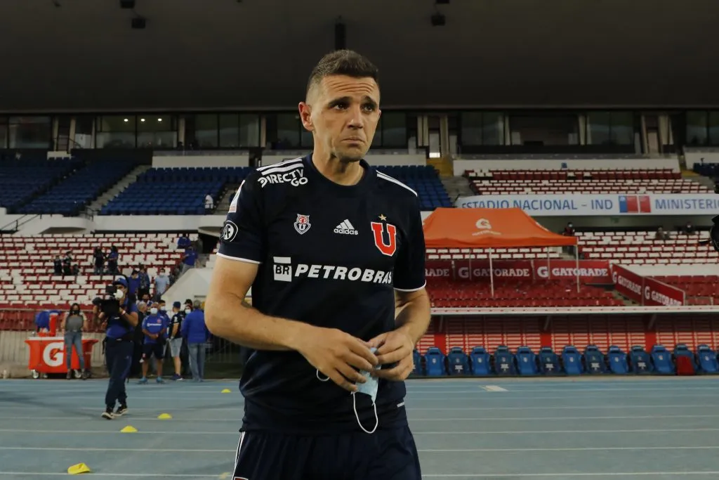 Se espera un Estadio Nacional lleno de hinchas azules para la despedida de Montillo | FOTO: Dragomir Yankovic/Photosport