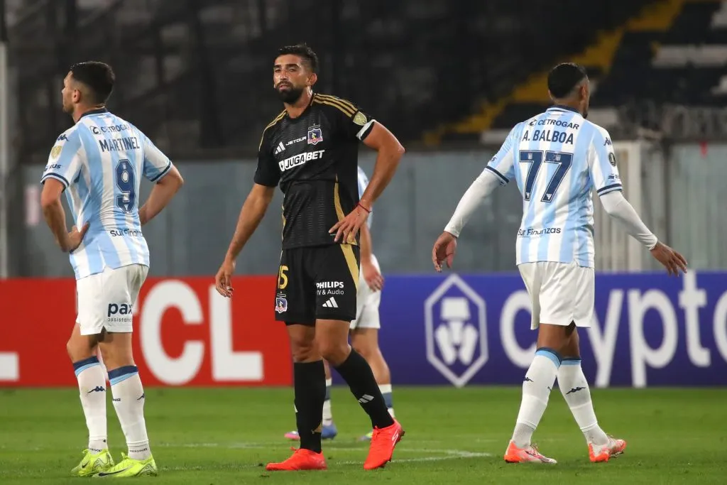 Emiliano Amor fue titular y jugó todo el partido en el empate de Colo Colo vs Racing. (Foto: Jonnathan Oyarzún/Photosport)