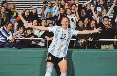 Estefanía Banini confiesa su anhelo de regresar a Colo Colo.
