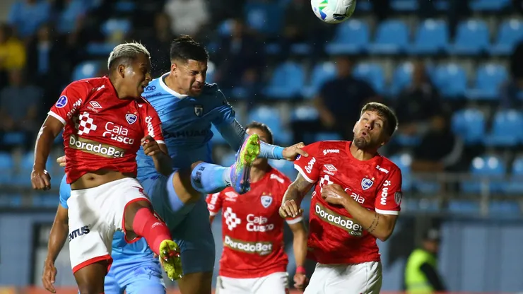 Deportes Iquique logró un empate con sabor a derrota frente a Cienciano. (Foto: Alex Diaz/Photosport)