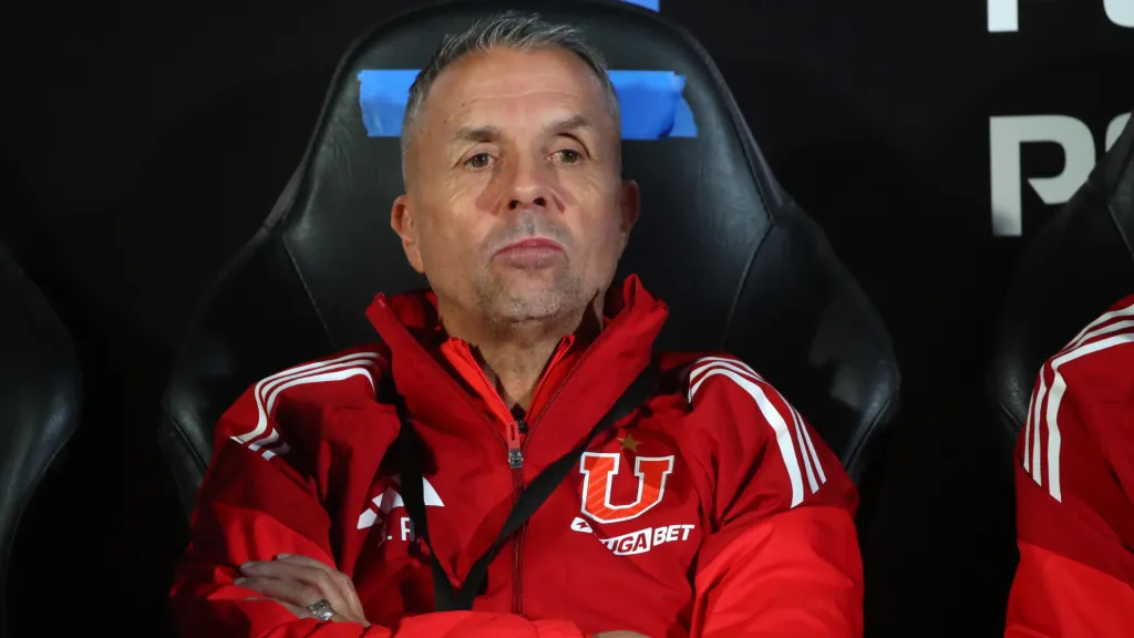 Gustavo Álvarez decidió que Universidad de Chile dispute dos partidos en un lapso de 47 horas. Entregó sus motivos.
