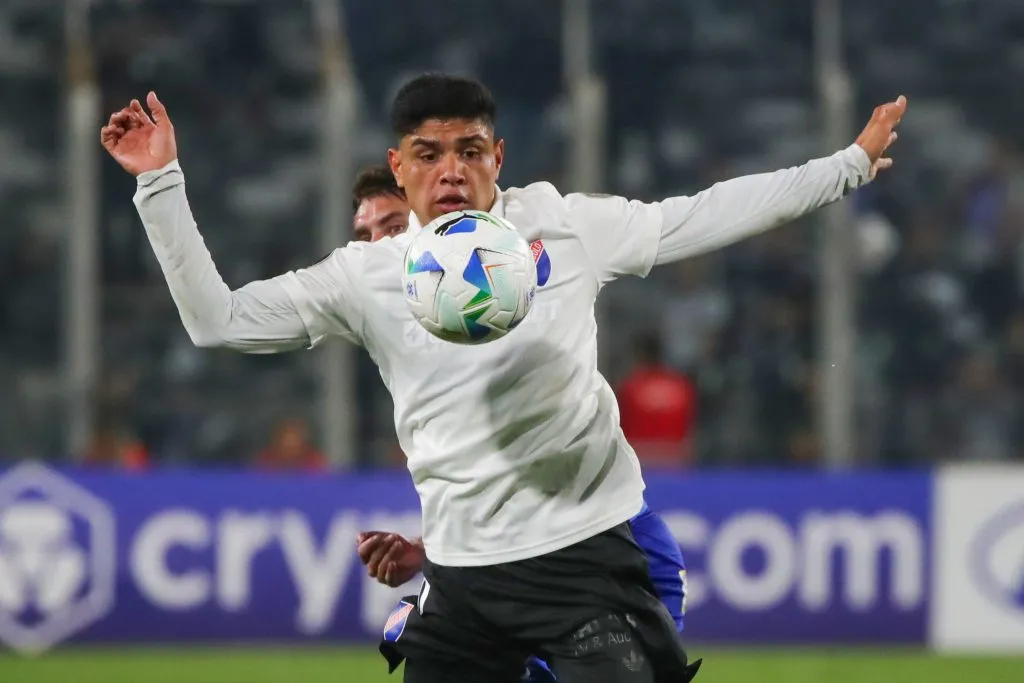 Claudio Aquino salió al paso de las críticas en Colo Colo. (Foto: Jonnathan Oyarzún/Photosport)