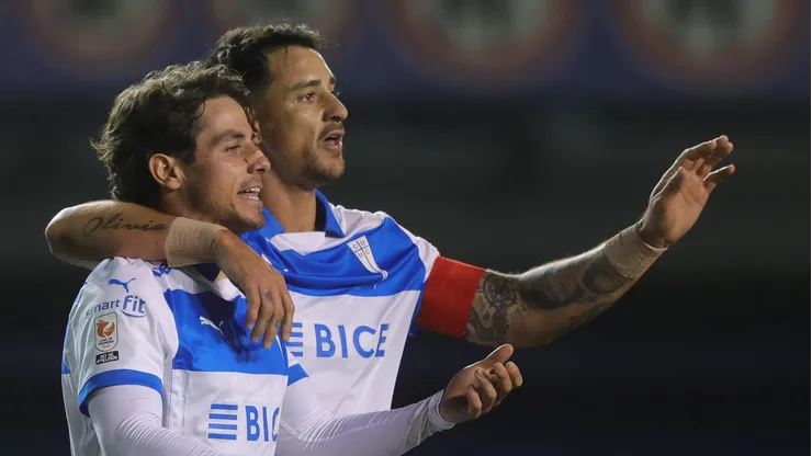 Los "CRuzados" son momentáneos líderes tras aplastar a Everton. (Foto: Felipe Zanca/Photosport)