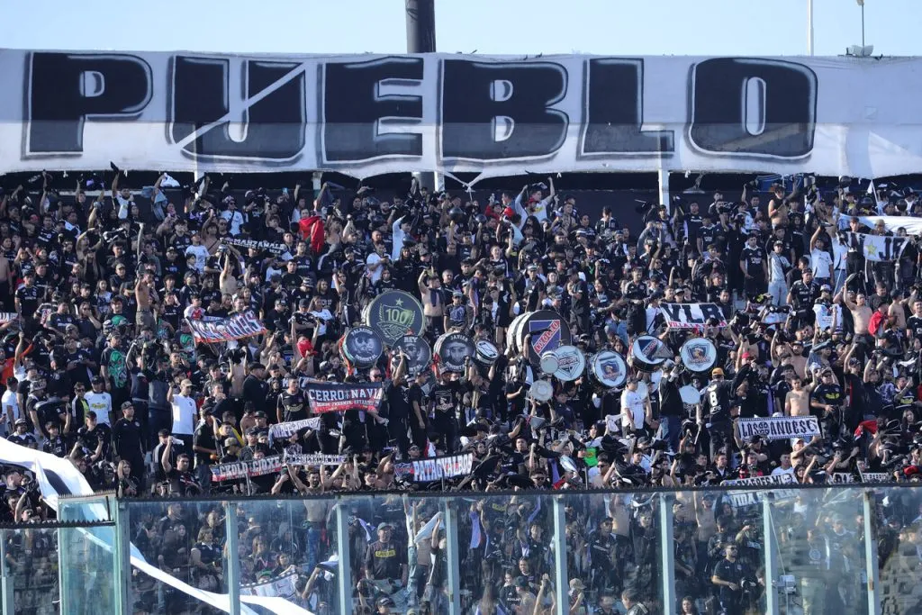imágenes del homenaje de la hinchada de Colo Colo a los hinchas fallecidos (Felipe Zanca Photosport)