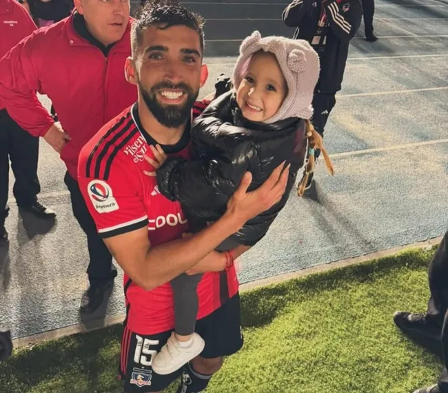 Emiliano Amor junto a su hija Lolita. (Foto: Instagram)