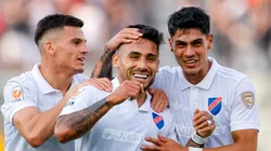 Bolados le dio un importante triunfo al equipo de Almirón.