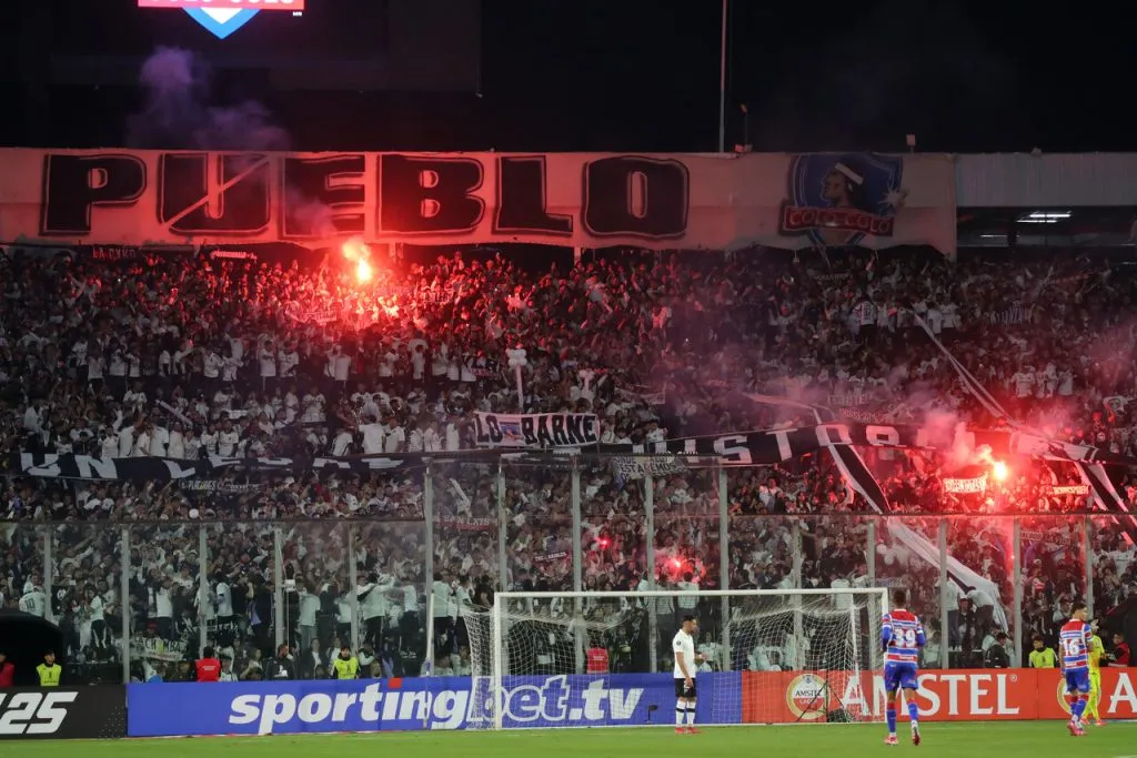 La presencia de hinchas albos en Brasil está en vilo. | Foto: Photosport