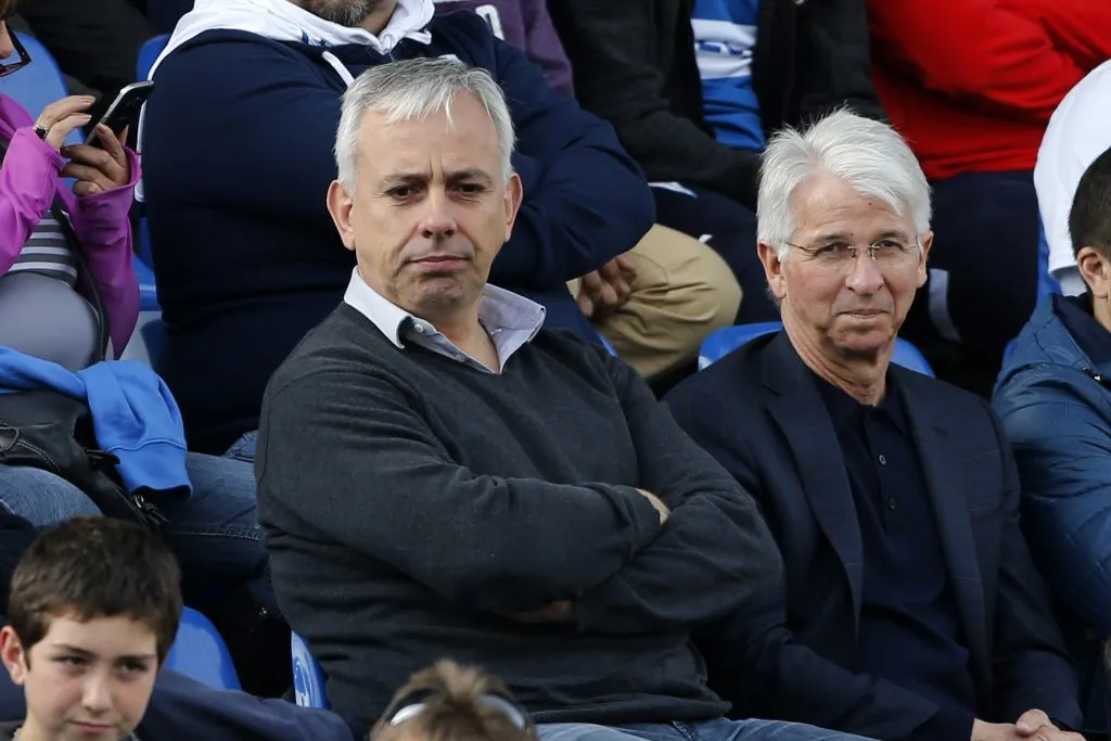 Fernando Felicevich viendo un partido de la UC y Palestino en el viejo San Carlos de Apoquindo | FOTO: Andres Pina/Photosport