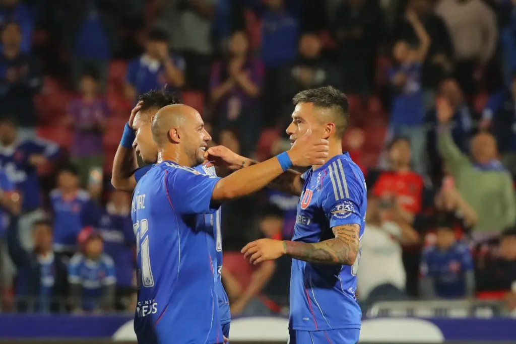 Charles Aránguiz reveló que Charles Aránguiz está apto para jugar en Universidad de Chile.