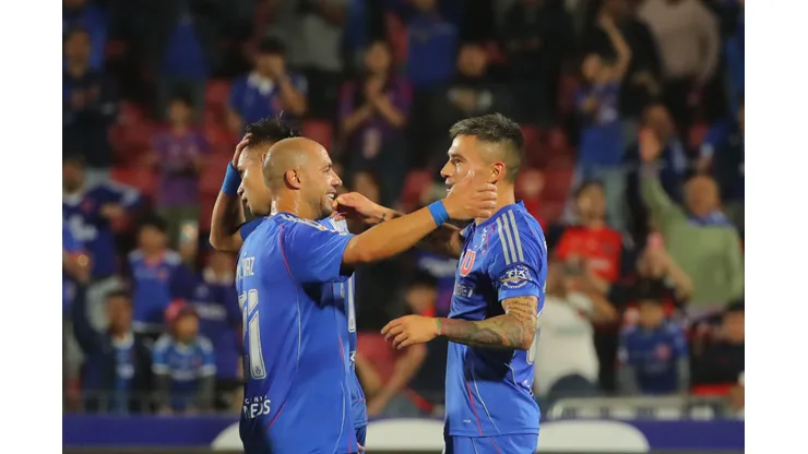 Israel Poblete no esconde su felicidad por jugar junto a Charles Aránguiz y Marcelo Díaz.
