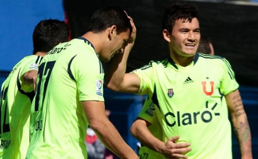 Isaac Díaz muestra gran respeto y admiración por Charles Aránguiz | FOTO: Archivo