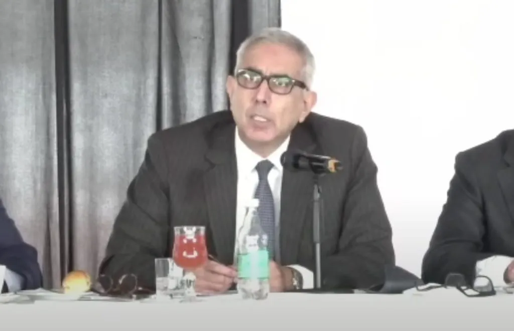 Carlos Cortés en la Junta de Accionistas de la Inmobiliaria Estadio Colo Colo.