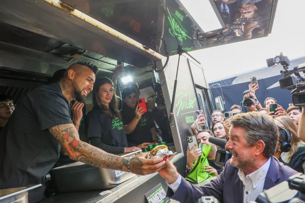 Vidal tiene nuevo emprendimiento. | Foto: Photosport