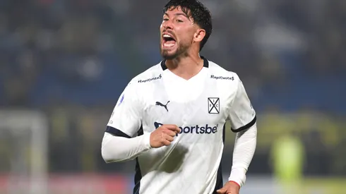 Felipe Loyola estaría -ahora sí- cerca de partir de Independiente (Foto: Getty)