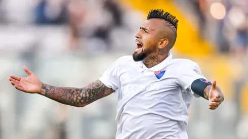 Arturo Vidal se lanzó con todo contra el bloque Vial en Colo Colo.