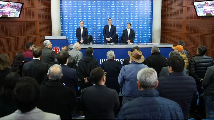 En la U volvieron a elegir a Michael Clark como presidente.