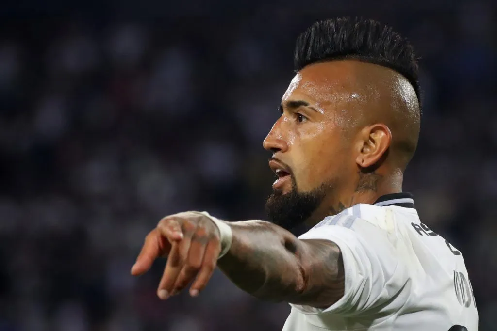 Arturo Vidal le lanzó una bomba al bloqie Vial. (Foto: Jonnathan Oyarzún/Photosport)