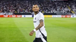 Arturo Vidal arenga a su equipo tras el duro mazazo que recibieron desde la Conmebol.