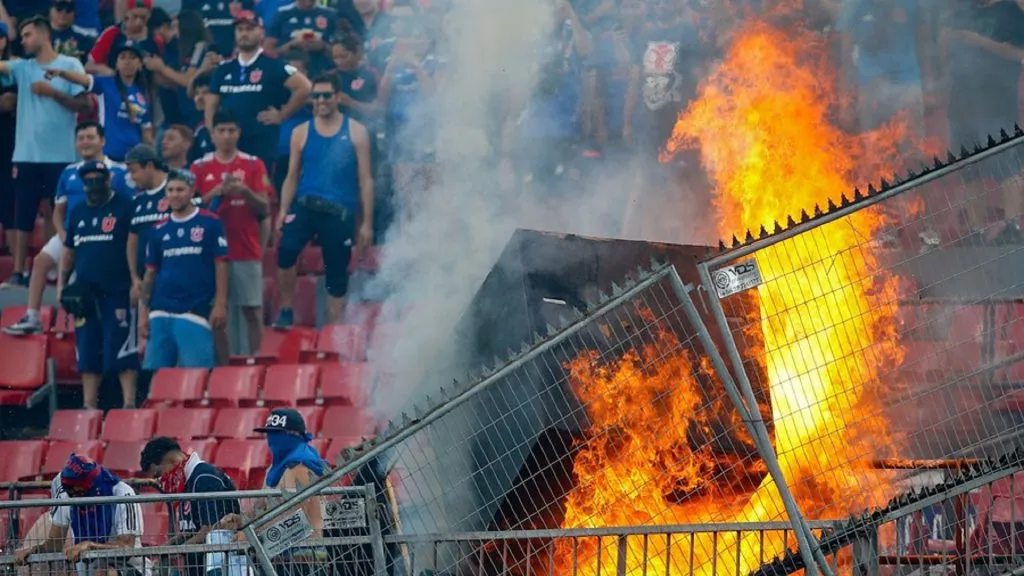 Imágenes de la tragedia de la que los hinchas azules lograron “salvarse”.