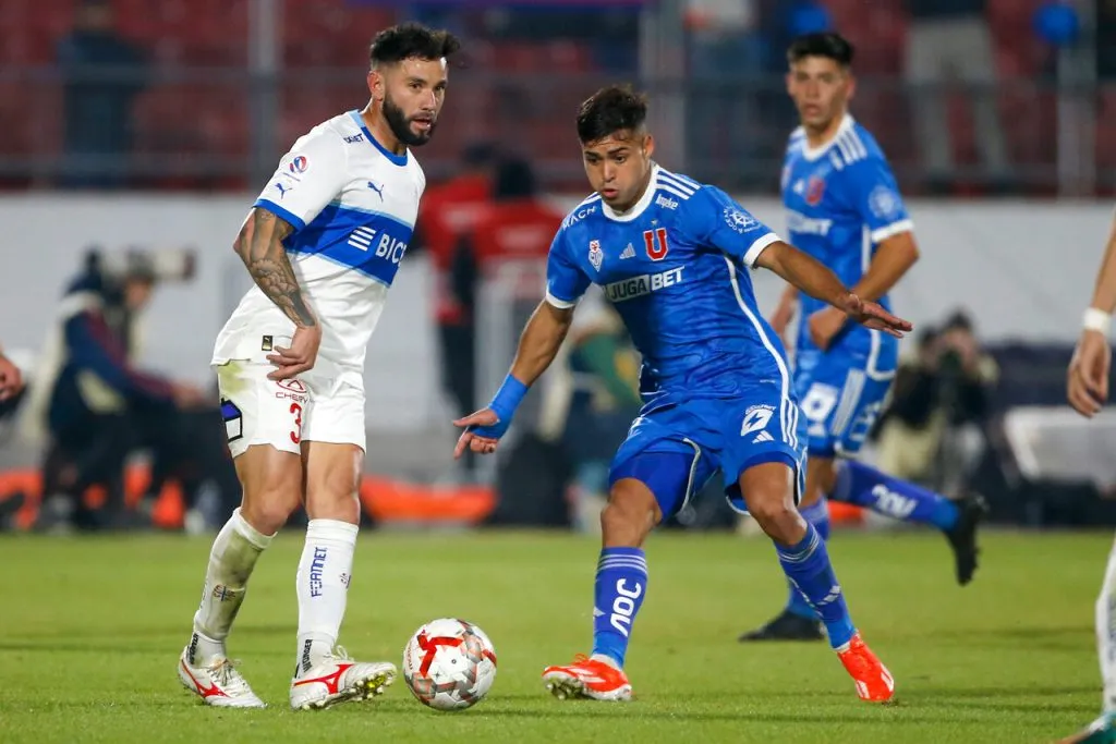 Para Aravena, el clásico entre la U y la UC es el más importante de Chile | Foto: Photosport