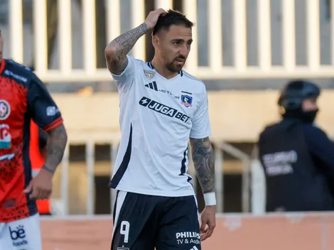 Directo al travesaño: el penal que falló Javier Correa en Colo Colo
