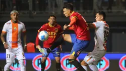 Hay nuevo puntero en la Liga de Primera 2025. Jonnathan Oyarzun/Photosport