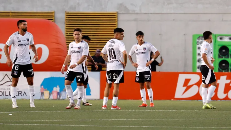 Rodrigo Herrera pulverizó a dos jugadores de Colo Colo (Photosport).