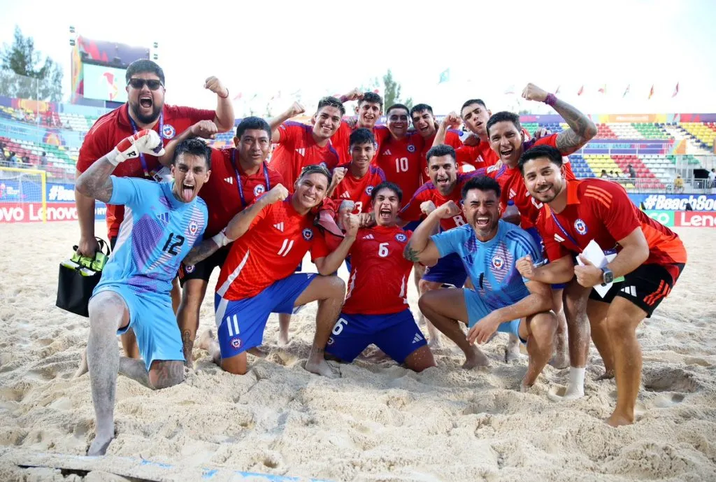 La Roja de Todos va por el segundo triunfo en el Mundial de Fútbol Playa | FOTO: X (Ex Twitter)