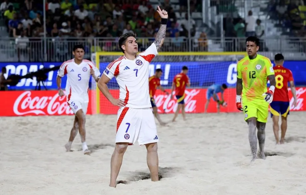 Chile sigue con vida en el Mundial de Fútbol Playa 2025. (Foto: @LaRoja)