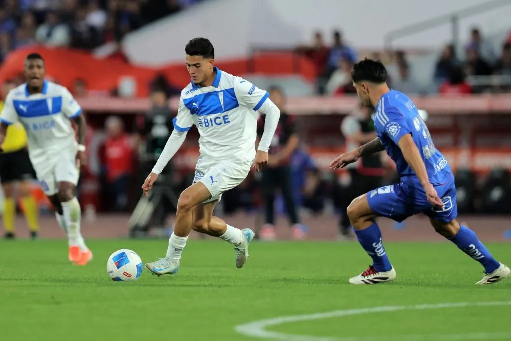 Gentil pasó desapercibido en el Clásico Universitario. | Foto: Photosport