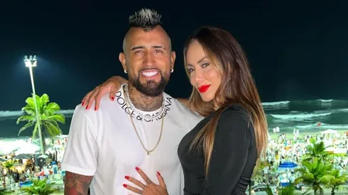 La pareja del King no quiso quedar fuera para entregarle todo su apoyo.