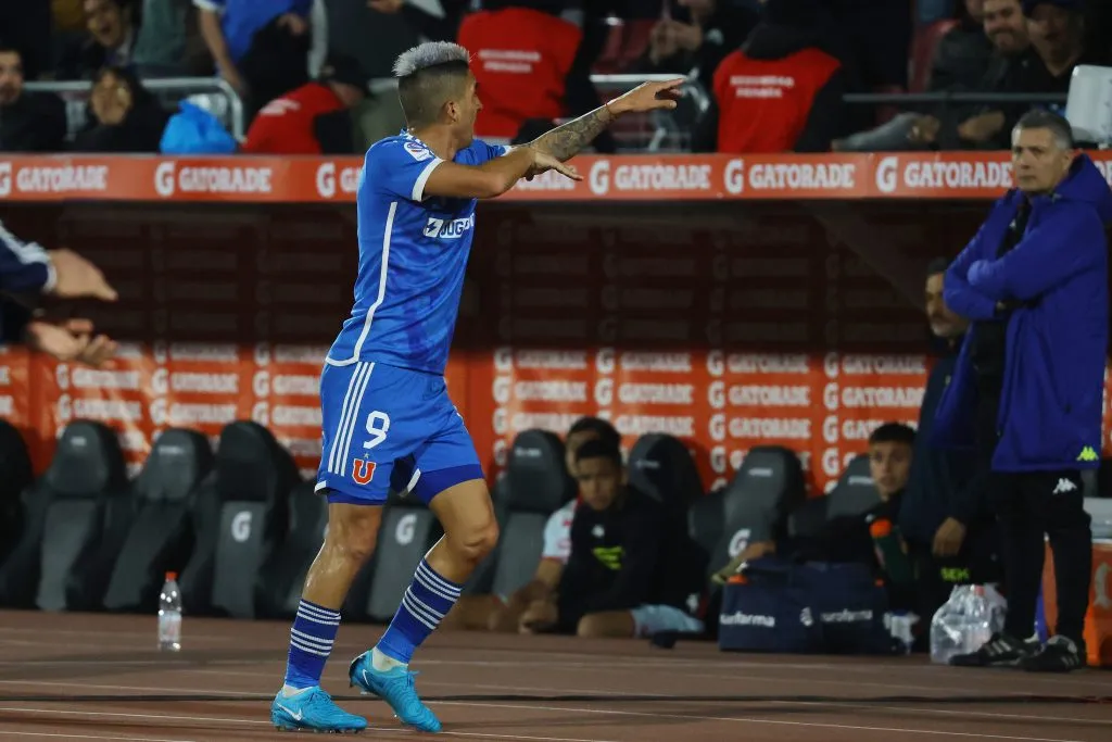 En cada equipo que ha estado, Fernández ha deleitado con esta celebración | FOTO: Marcelo Hernandez/Photosport