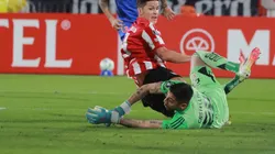 Gabriel Castellón reconoce sus errores en la derrota de la U frente a Estudiantes (Foto: Jonnathan Oyarzun/Photosport)