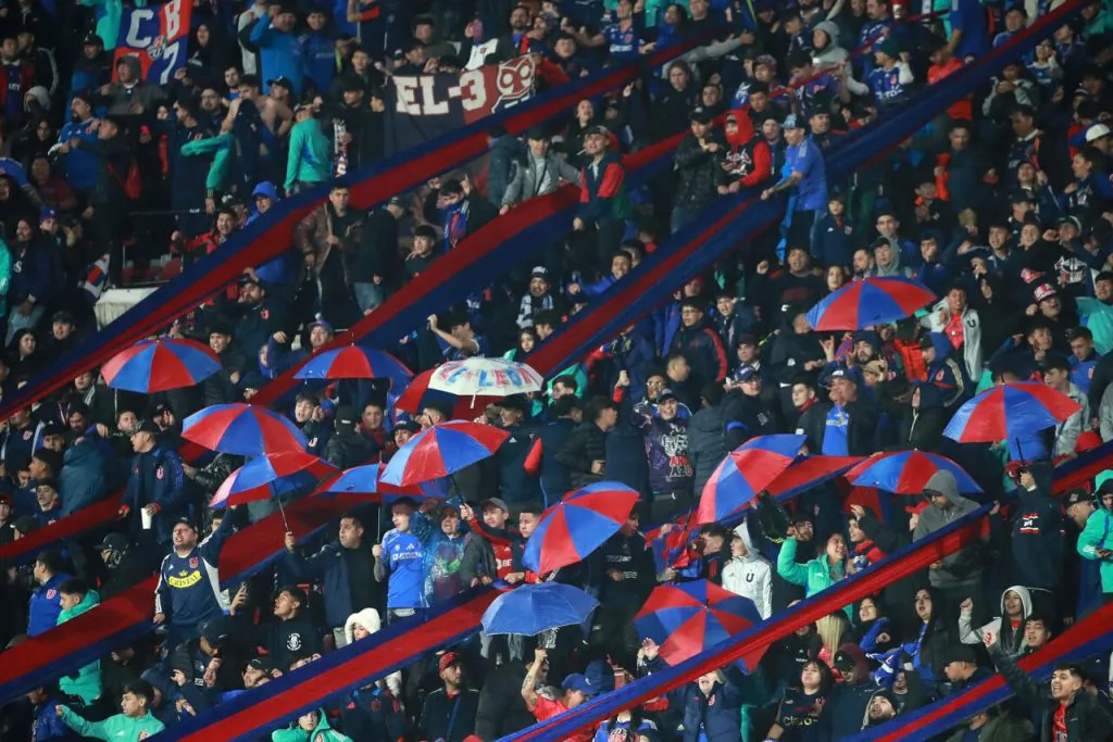 Como es de costumbre, la hinchada azul repletó el Estadio Nacional. | Foto: Photosport