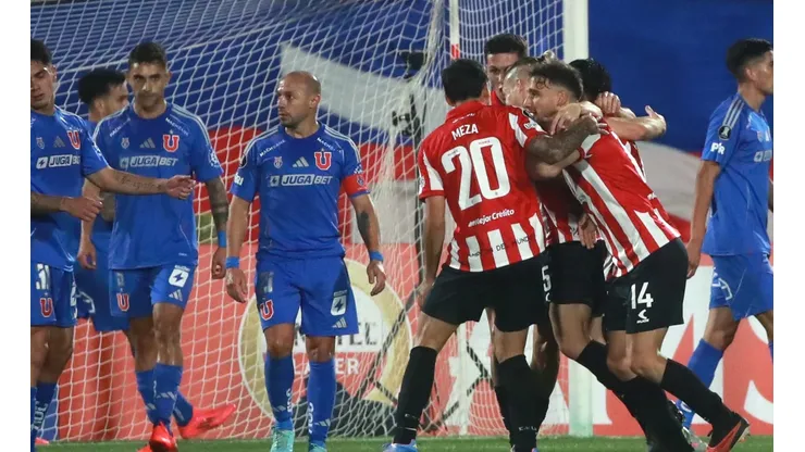 La prensa argentina celebró el 3-0 de Estudiantes a la U en Santiago