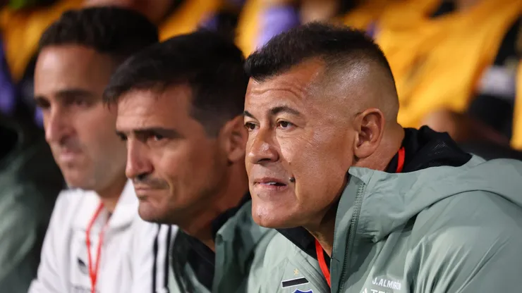 SANTIAGO, CHILE - APRIL 22: Head Coach Jorge Almiron of Colo Colo looks on during the CONMEBOL Copa Libertadores group E match between Colo Colo and Racing Club at Estadio Monumental David Arellano on April 22, 2025 in Santiago, Chile. (Photo by Marcelo Hernandez/Getty Images)