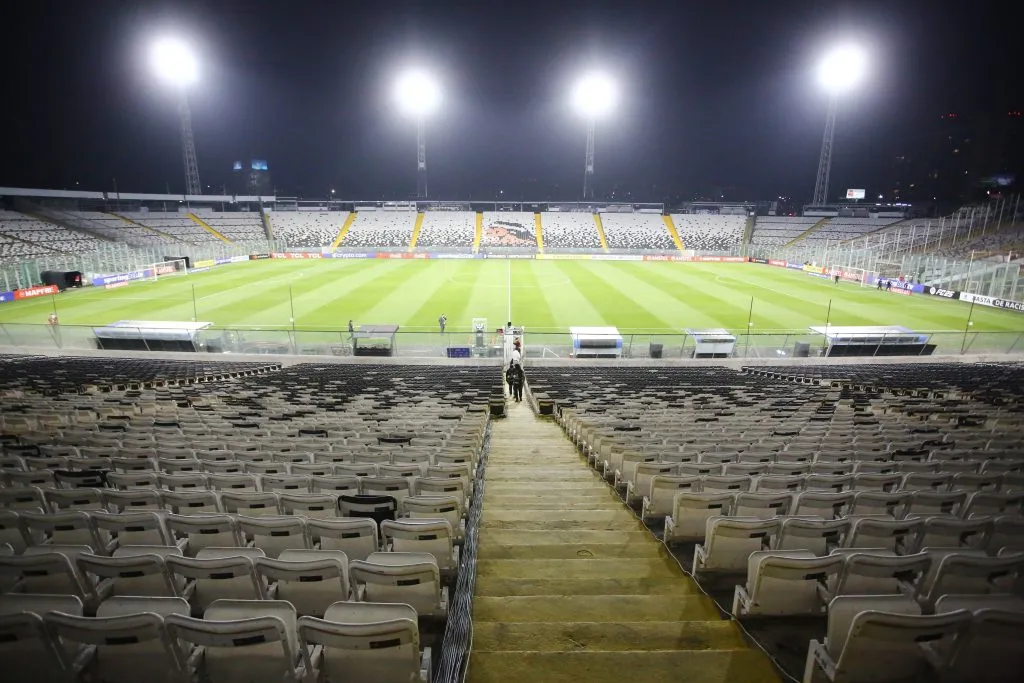 Colo Colo ya lleva un partido a puertas cerradas en la Copa Libertadores 2025, que fue ante Racing por la tercera fecha del Grupo E. (Foto: Jonnathan Oyarzún/Photosport)