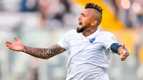 Arturo Vidal se enfrenta a los críticos hinchas de Colo Colo
