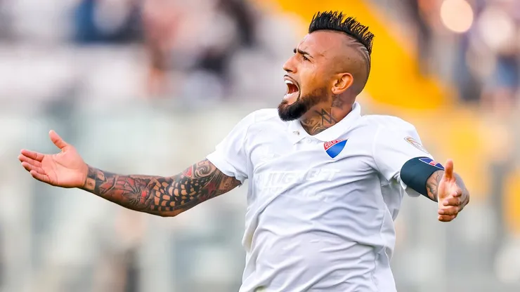 Arturo Vidal se enfrenta a los críticos hinchas de Colo Colo
