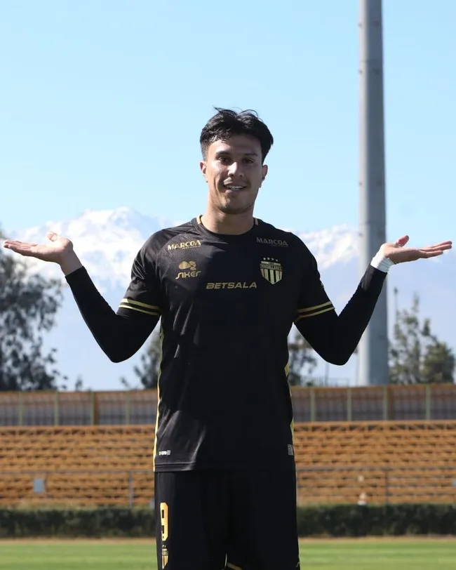 Federico Cezar fue la gran figura del encuentro tras convertir dos goles | FOTO: Magallanes.