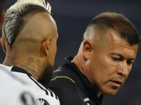 Jorge Almirón golpea la mesa por los dichos de Arturo Vidal