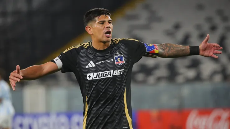 Esteban Pavez se mantendrá, por el momento, en Colo Colo.