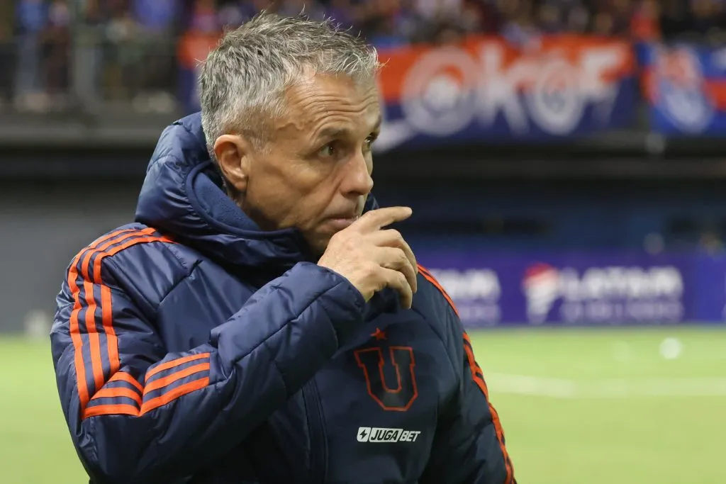 Gustavo Álvarez aclaró el estado de Charles Aránguiz en Universidad de Chile.