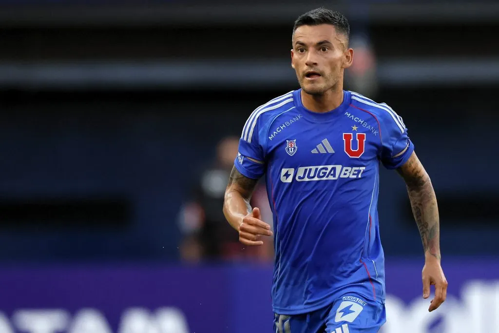 Agustín Arce surge como alternativa en Universidad de Chile ante una eventual ausencia de Charles Aránguiz.
