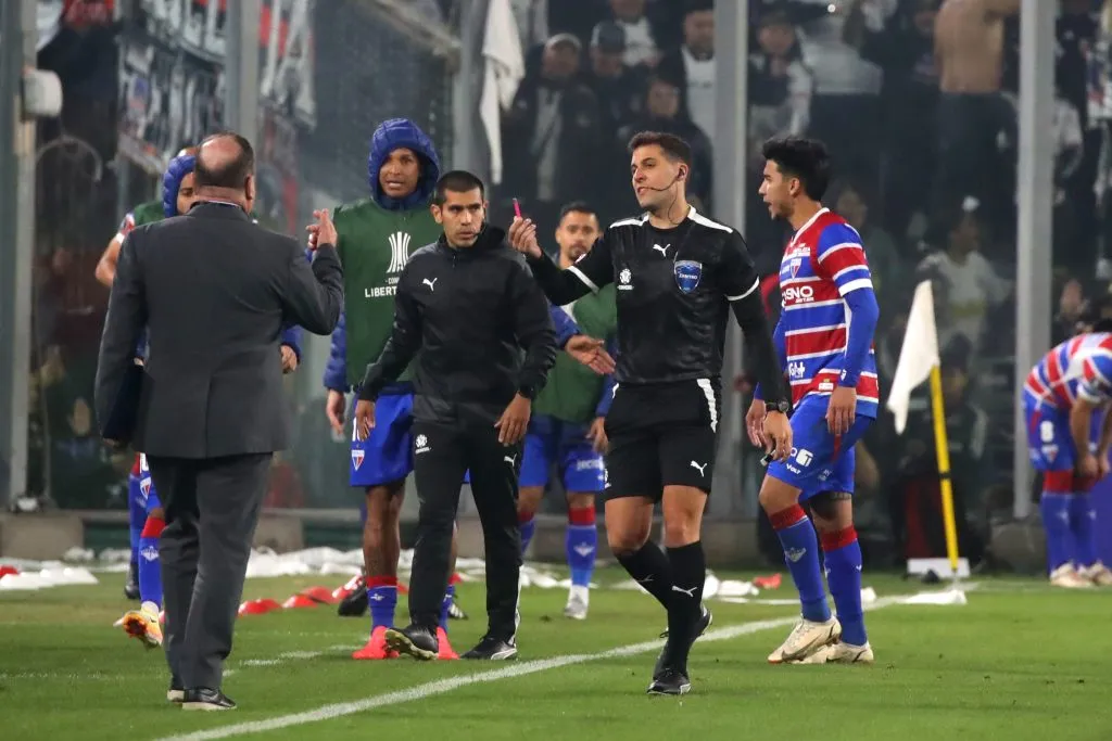 Gustavo Tejera arbitrará por segunda ocasión un partido de Colo Colo. (Foto: Jonnathan Oyarzún/Photosport)