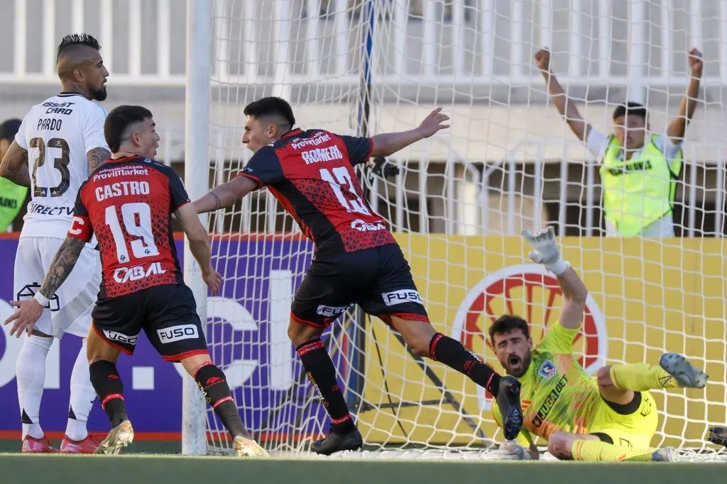 Francisco Romero anotó el tercer gol para Limache con un cabezazo. (Foto: Andrés Pina/Aton Chile)
