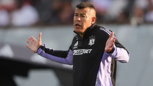 Almirón toma decisión con el camarín de Colo Colo.