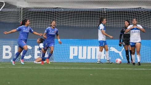Universidad de Chile logró vencer a la Universidad Católica