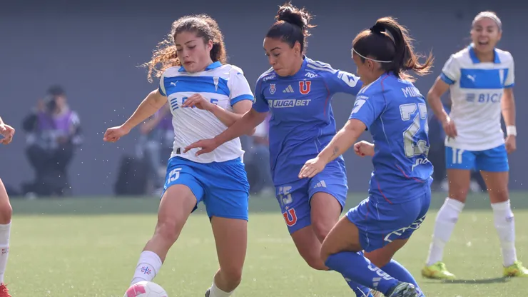 Universidad de Chile derrotó a Universidad Católica en el Clásico Universitario Femenino. (Foto: Photosport)