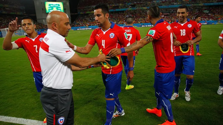 Mauricio Isla le baja el perfil al impacto de Jorge Sampaoli en Chile